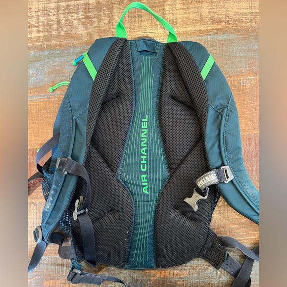 camelbak daystar 18 backpack EUC - Picture 2 of 10